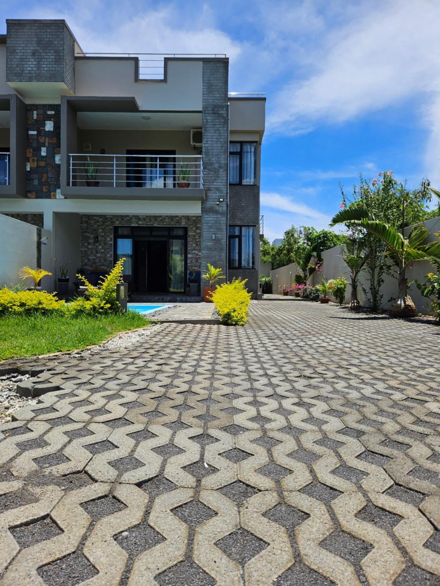 Villa Aahana - Flic En Flac ภายนอก รูปภาพ